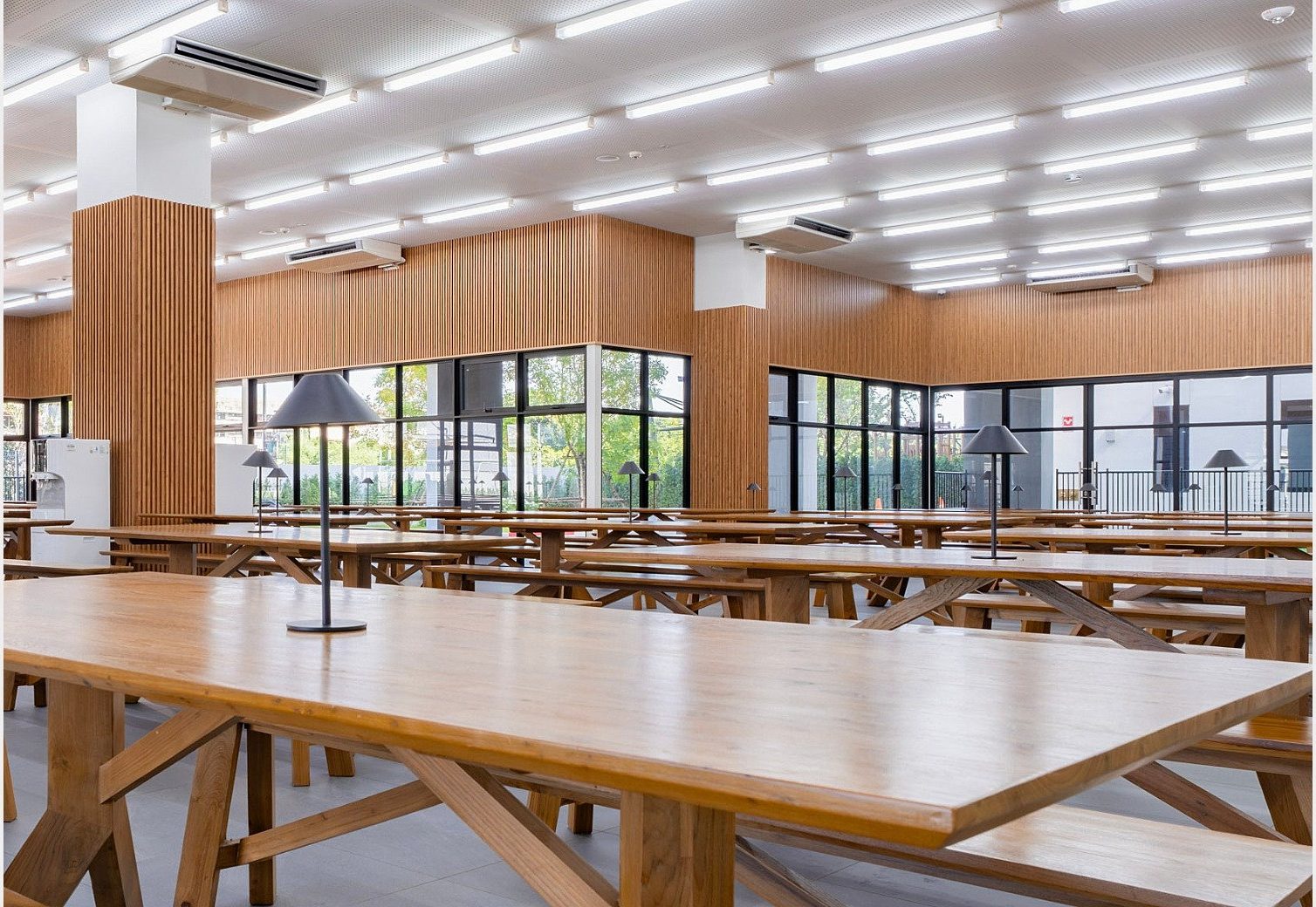 Dining hall on the Vibhavadi campus