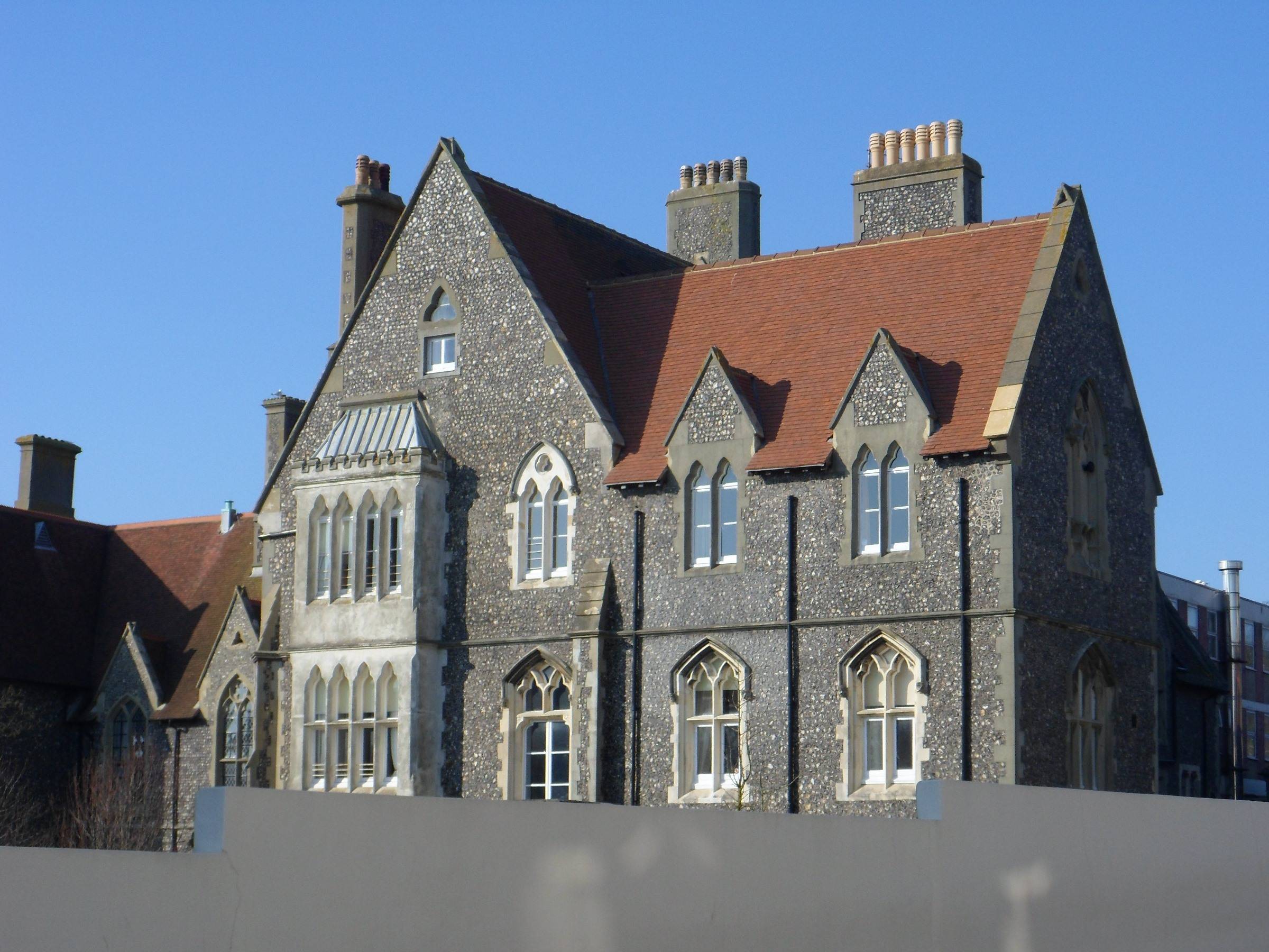 Main building with the dining hall